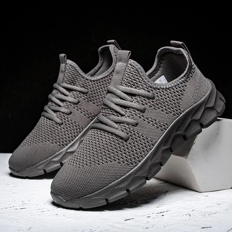 Men's casual sports shoes breathable summer light Soft sole comfort outdoor running shoes