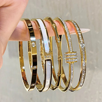 1pc Titanium Steel Gold Bracelet, Fashionable Classic Style, Stainless Steel Bracelet, Inlaid With Zircon, For Women's Daily Wear