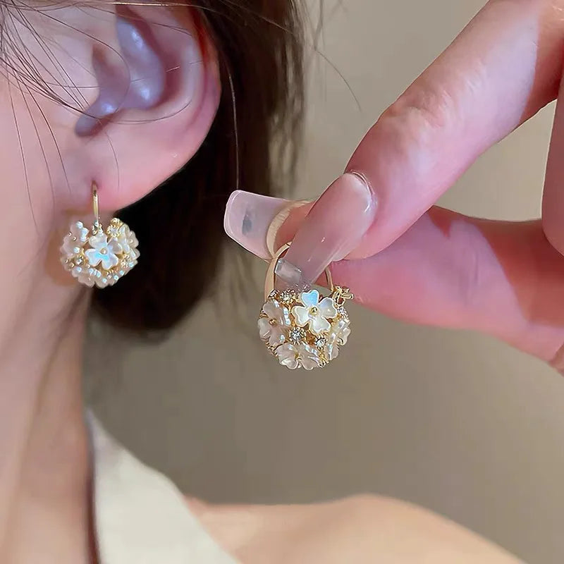 2025 New Simple Temperament Circle Pearl Earrings Fashion Small Versatile Earrings Women's Jewelry