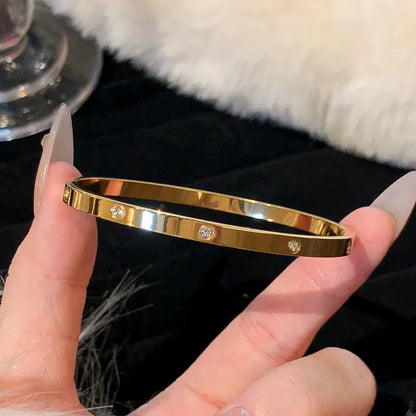 1pc Titanium Steel Gold Bracelet, Fashionable Classic Style, Stainless Steel Bracelet, Inlaid With Zircon, For Women's Daily Wear