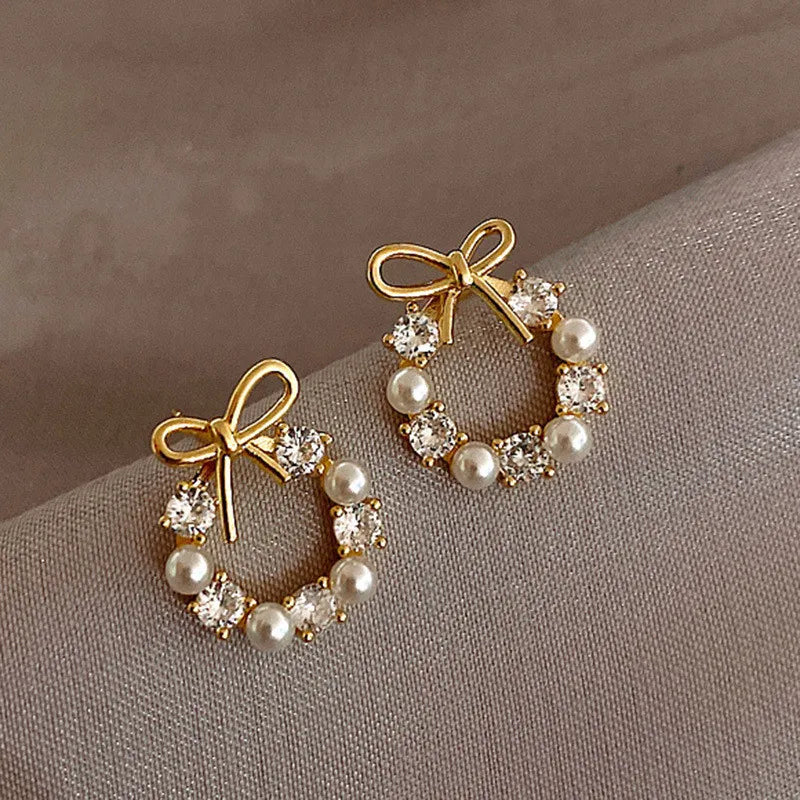 2025 New Simple Temperament Circle Pearl Earrings Fashion Small Versatile Earrings Women's Jewelry
