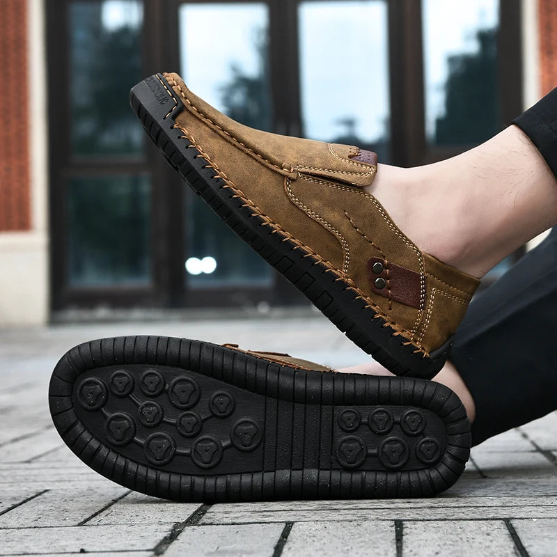 Soft Men Loafers Slip On Leather Casual Shoes For Men Moccasins Plus Size 39-48 Flats Sneakers Men Handmade Design Man Shoes