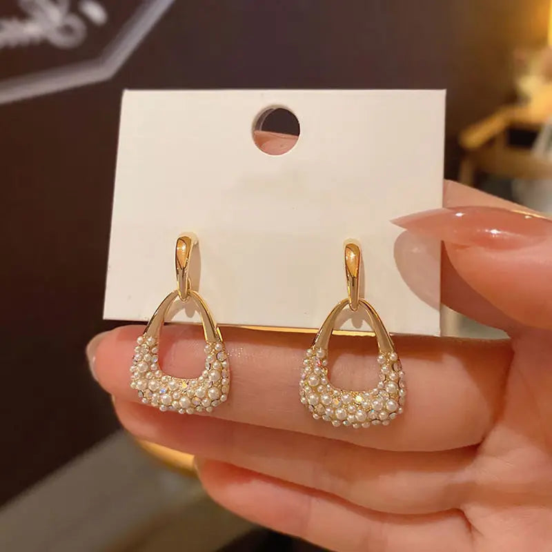 2025 New Simple Temperament Circle Pearl Earrings Fashion Small Versatile Earrings Women's Jewelry