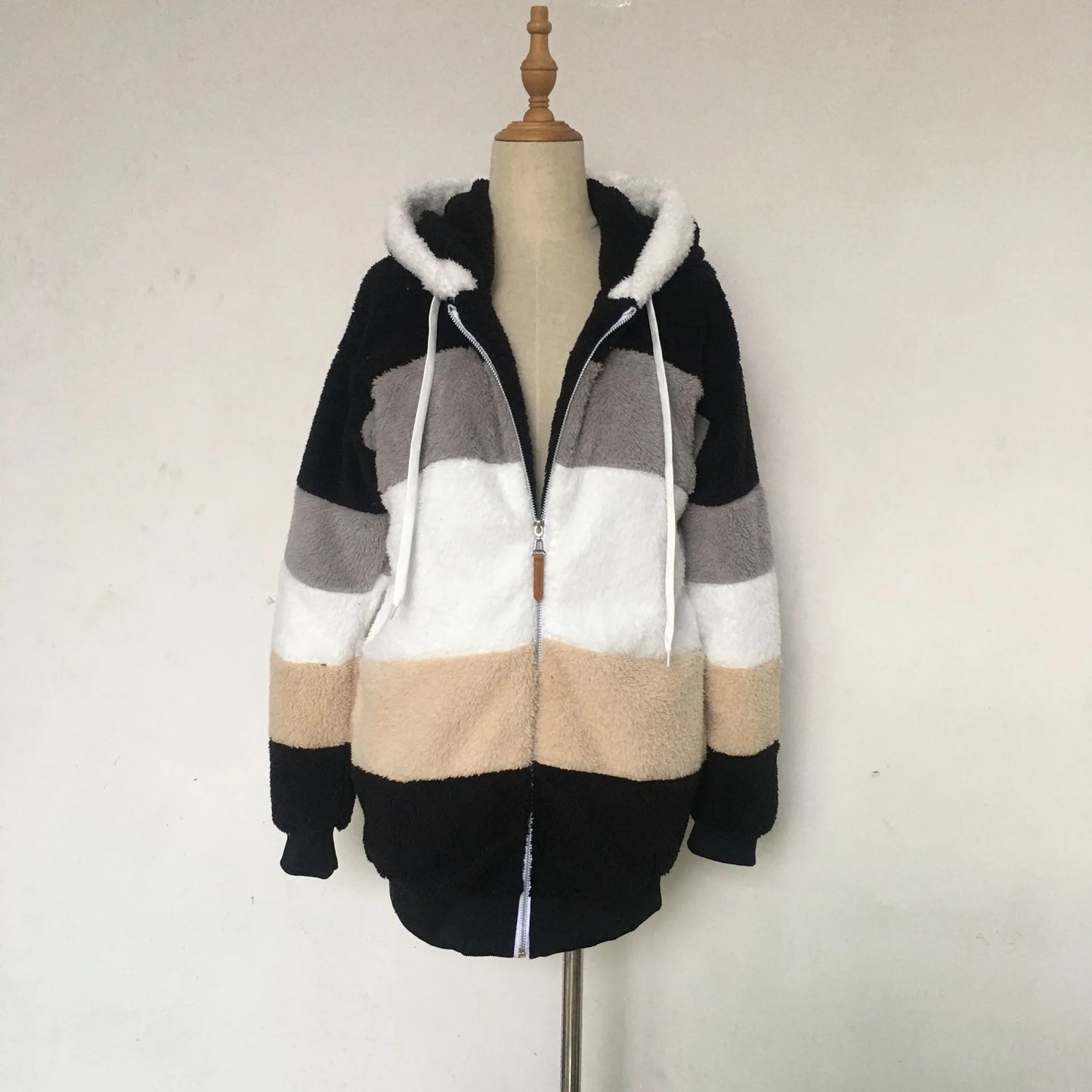 New Autumn Winter Warm Plush Pocket Hooded Streetwear Loose Lady Outerwear Coat